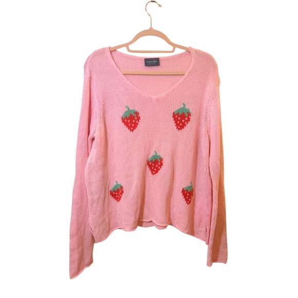 Wooden Ships Light Pink Sweater with Strawberry Motif med/large - Picture 1 of 6